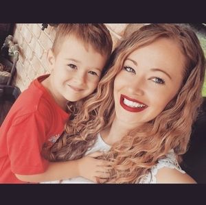 Meet your Posher, Tegan